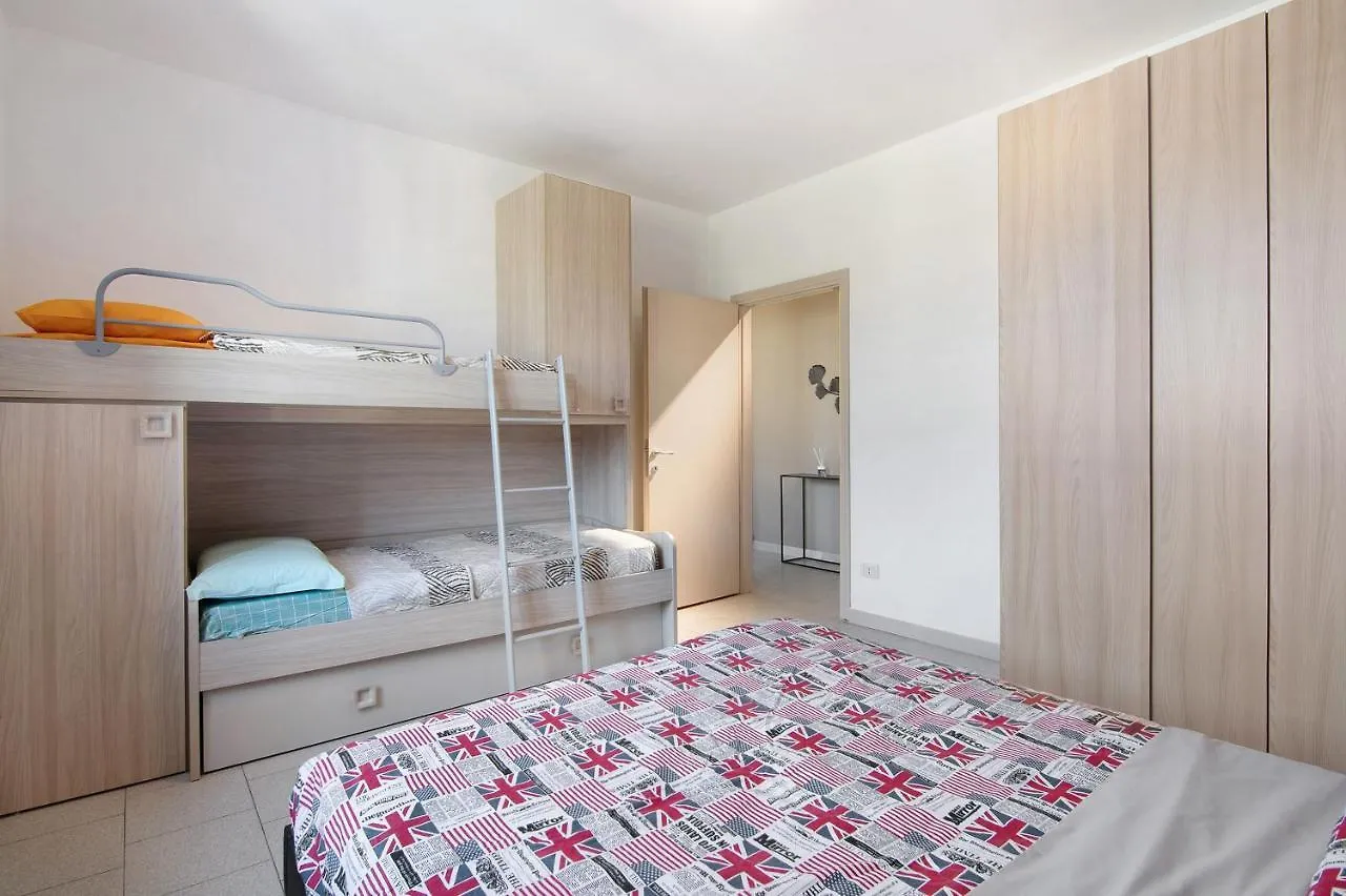 Colico Center Apartment Italy