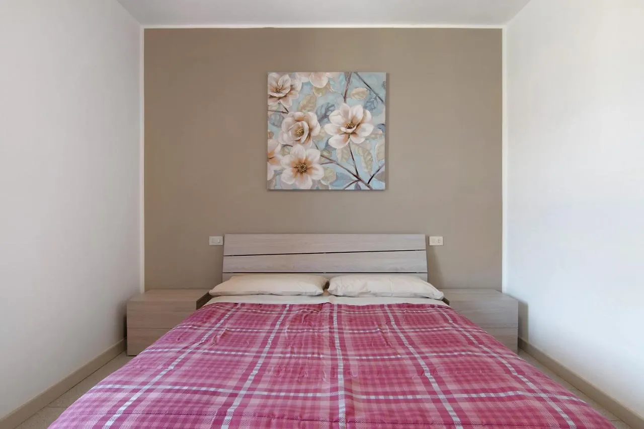 Colico Center Apartment Italy